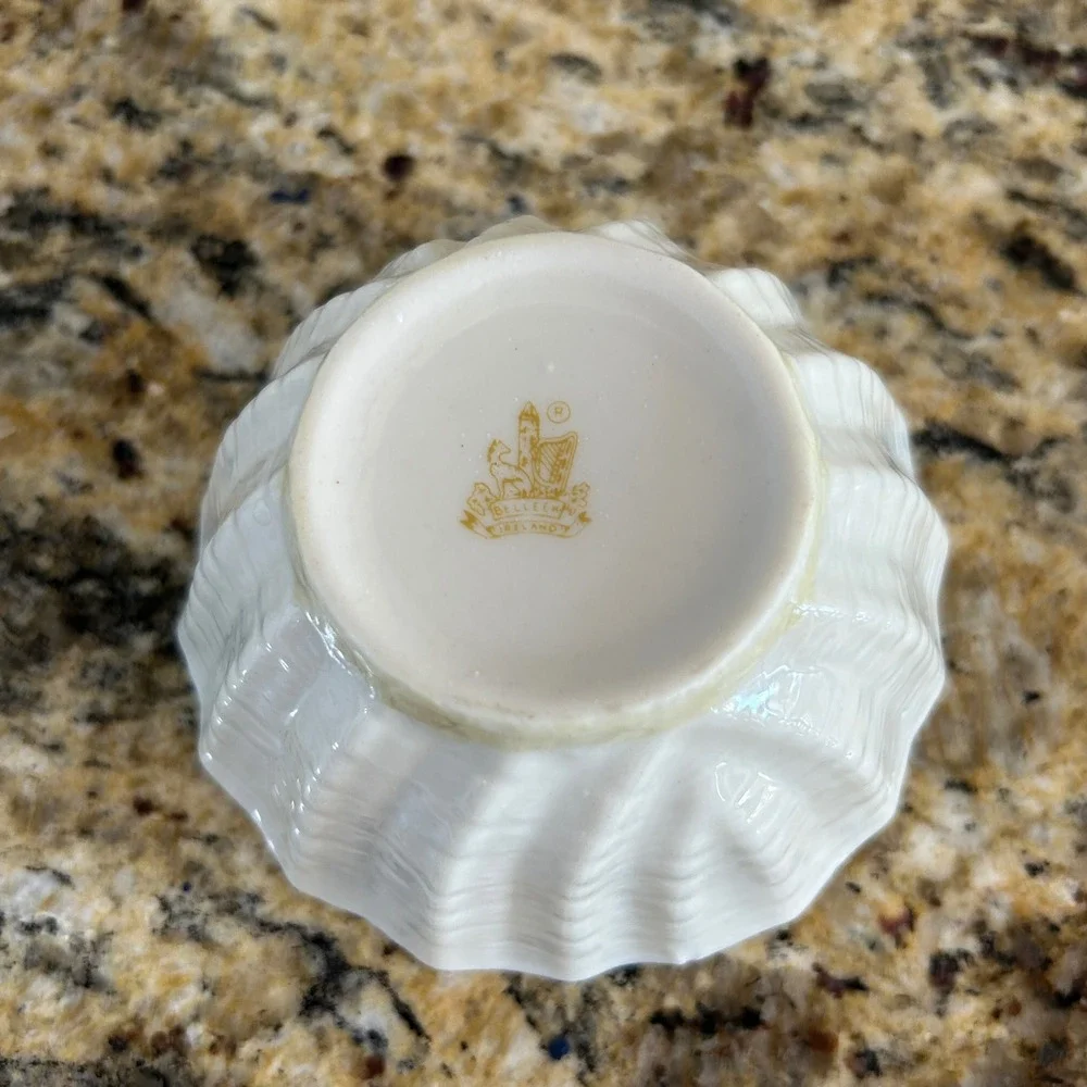 Belleek Ireland Neptune Shell Nut Bowl Ivory Gold Mark Vintage Irish Porcelain
